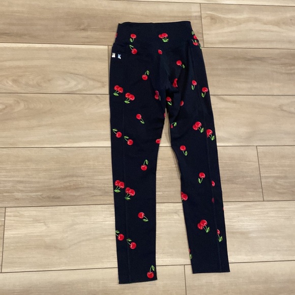 VGUC Victoria’s Secret PINK 2 Piece Athletic Outfit Set Size XS X-Small Cherry - Picture 9 of 13